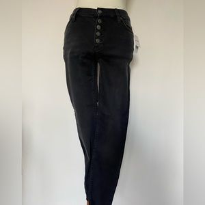 NWT Free People black denim button front jeans. Size 27.